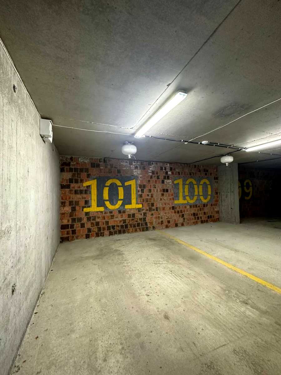 1879015309556182