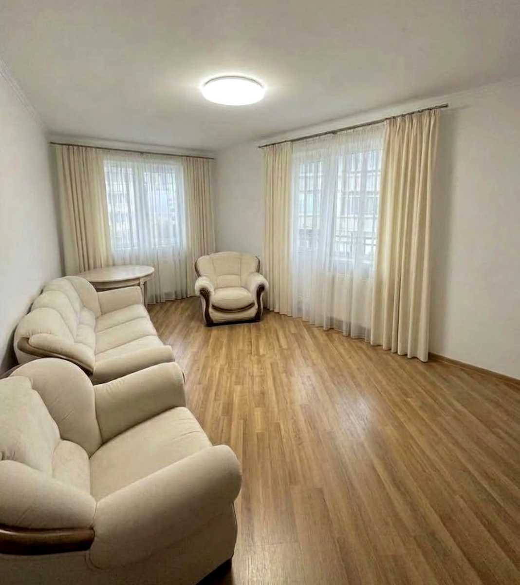1879016676815868