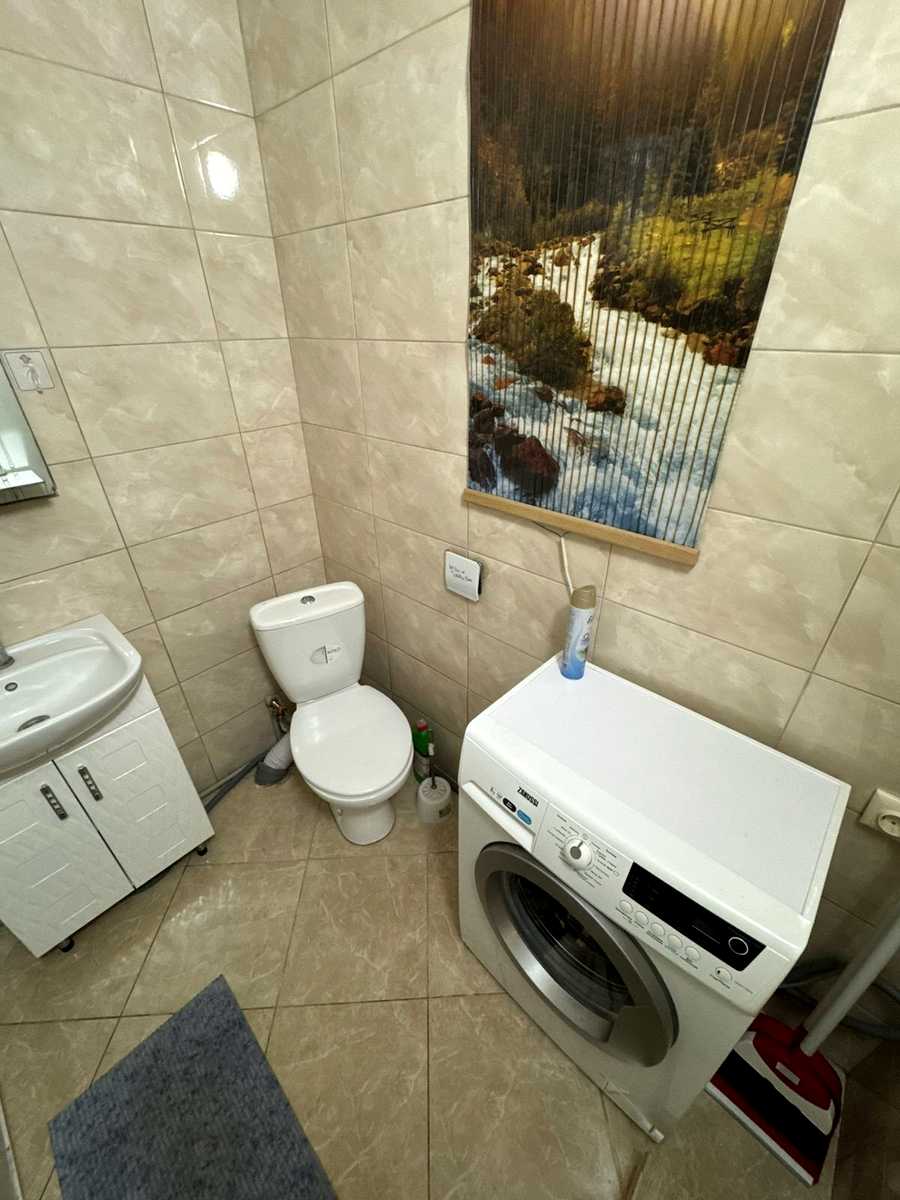 1879017922694825