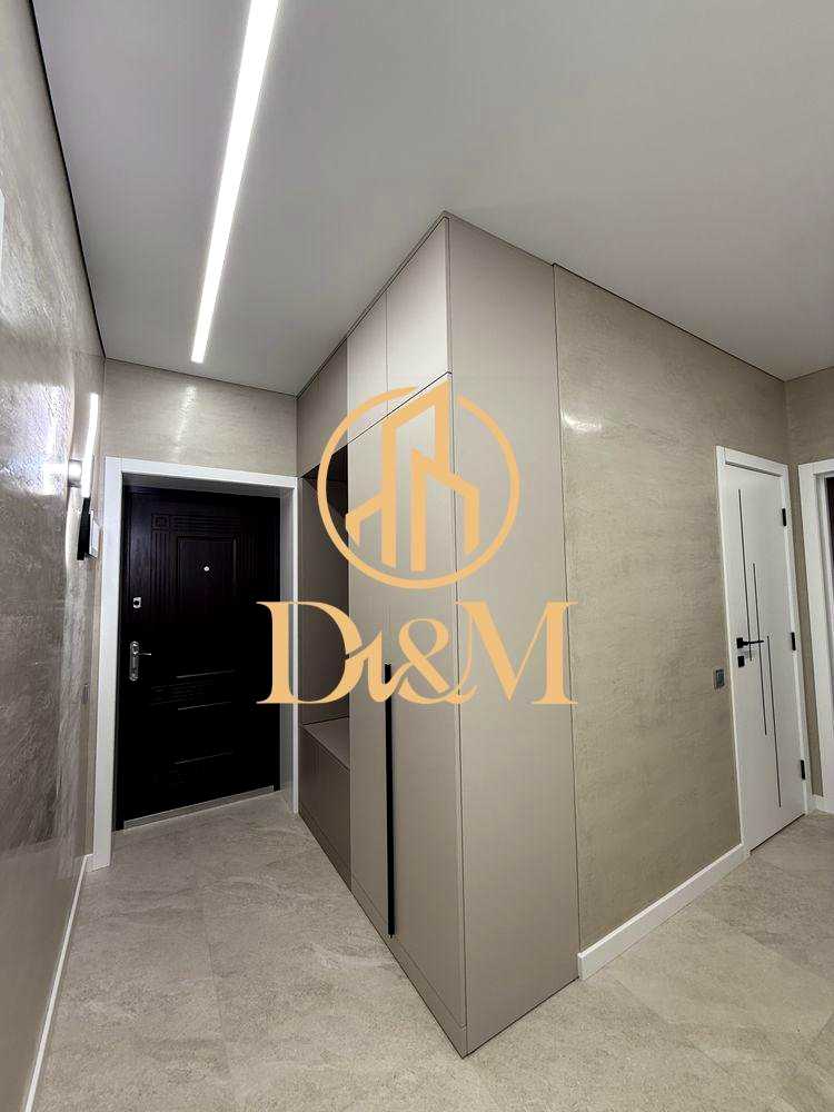 1879023298656295