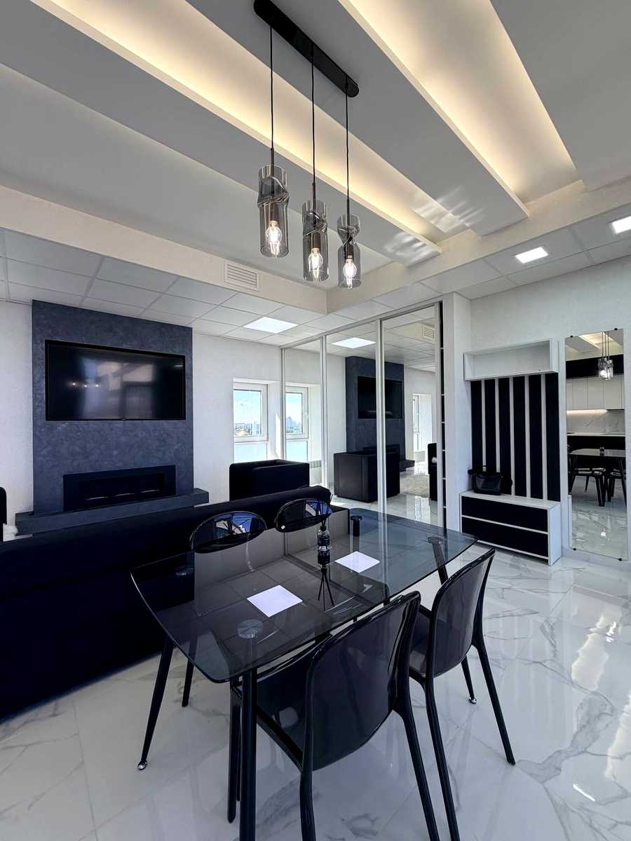 1879023380133525