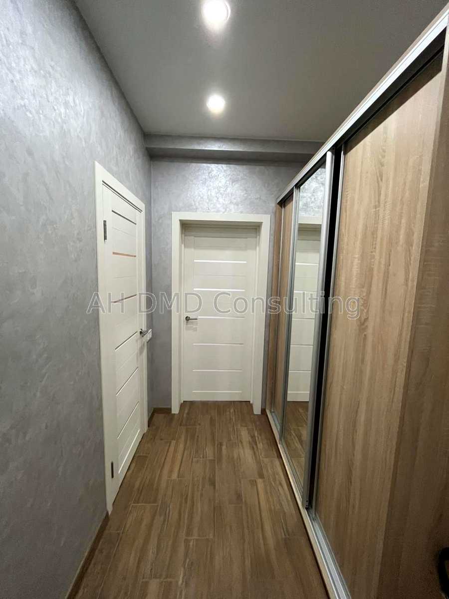 1879024489390349