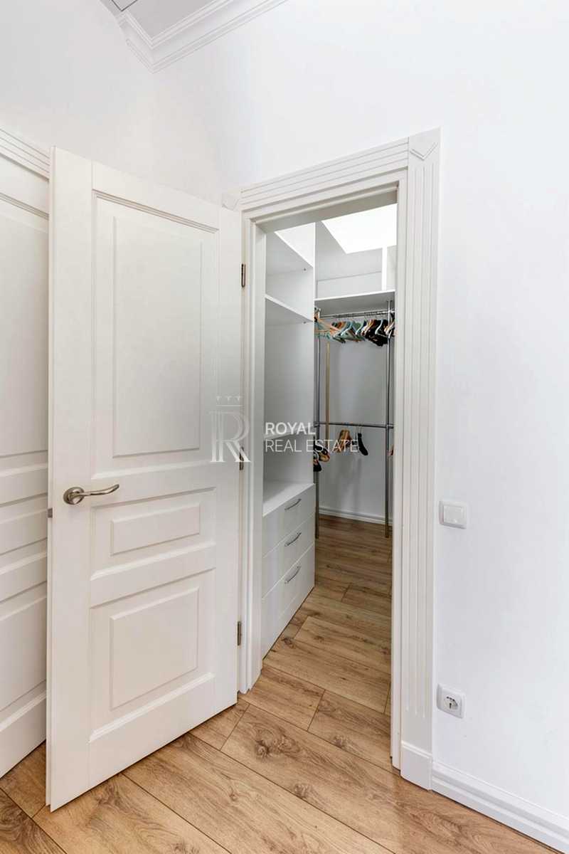 1879025436554596