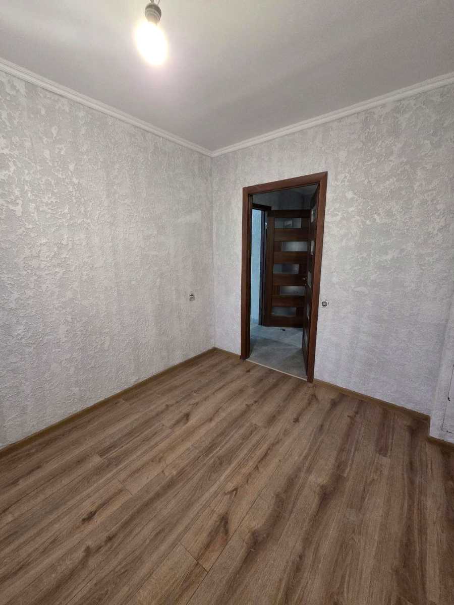1879025742951385