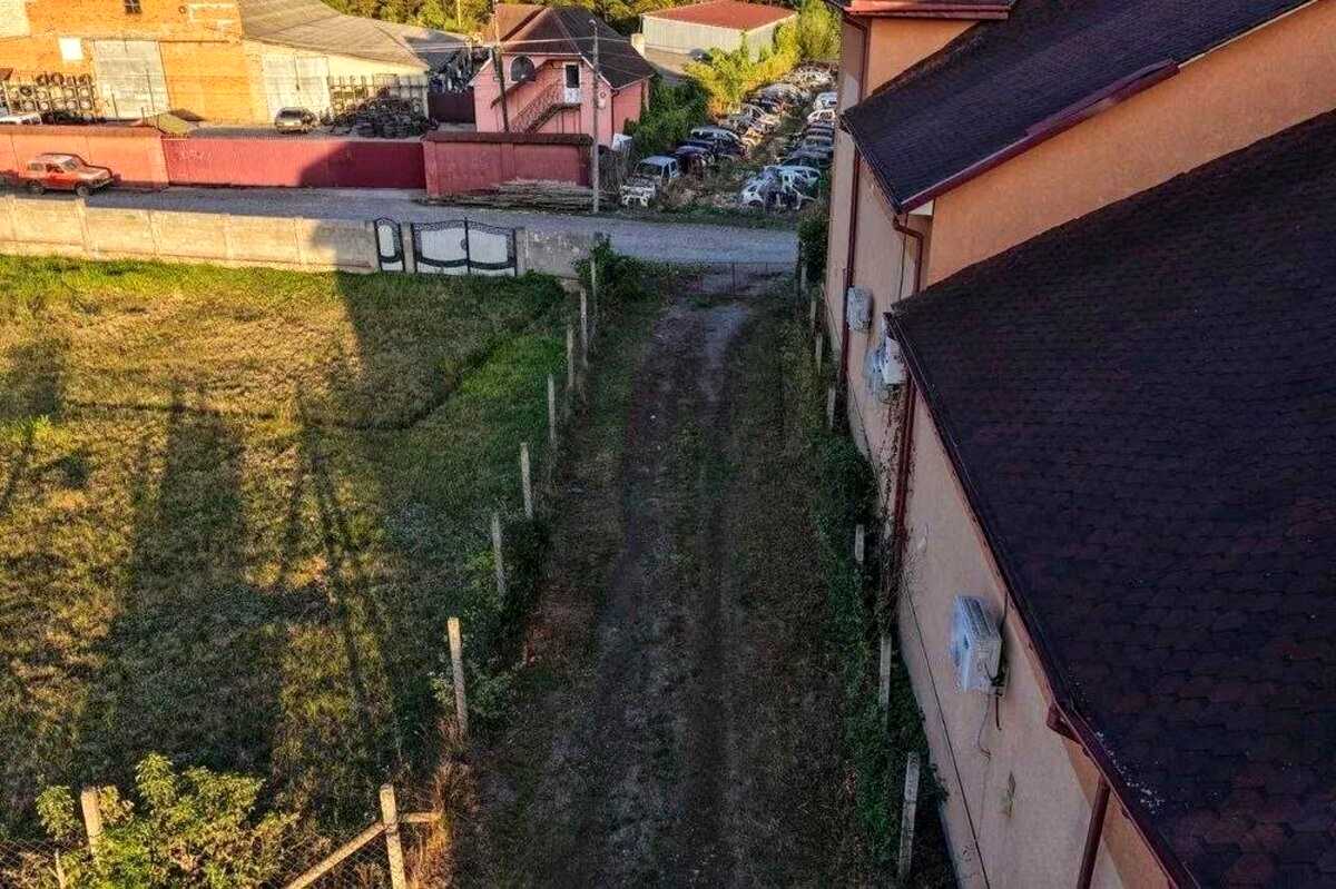 1879027711977335