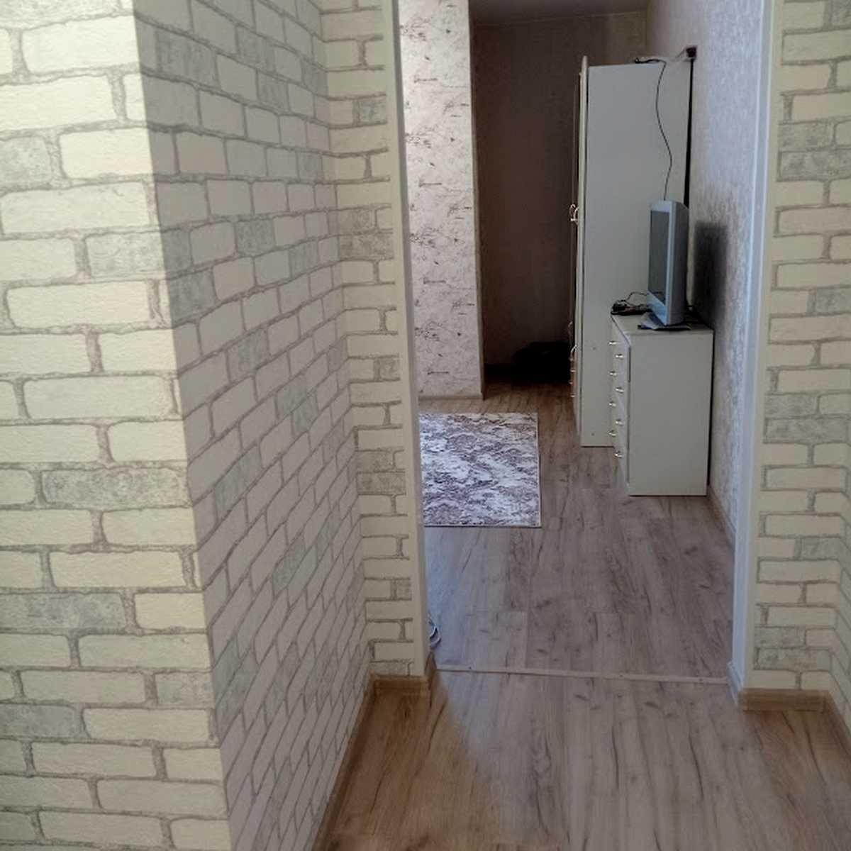 1879028042980308
