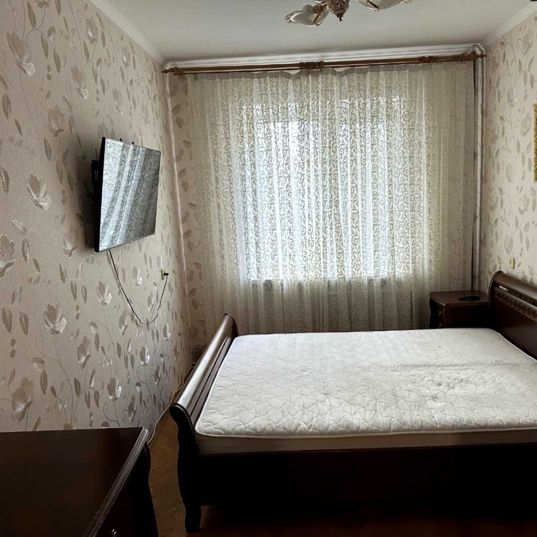 1879028103633232