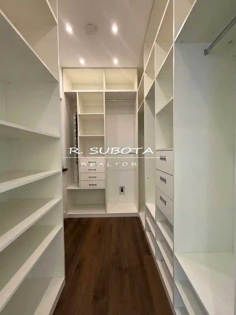 1879028774024448