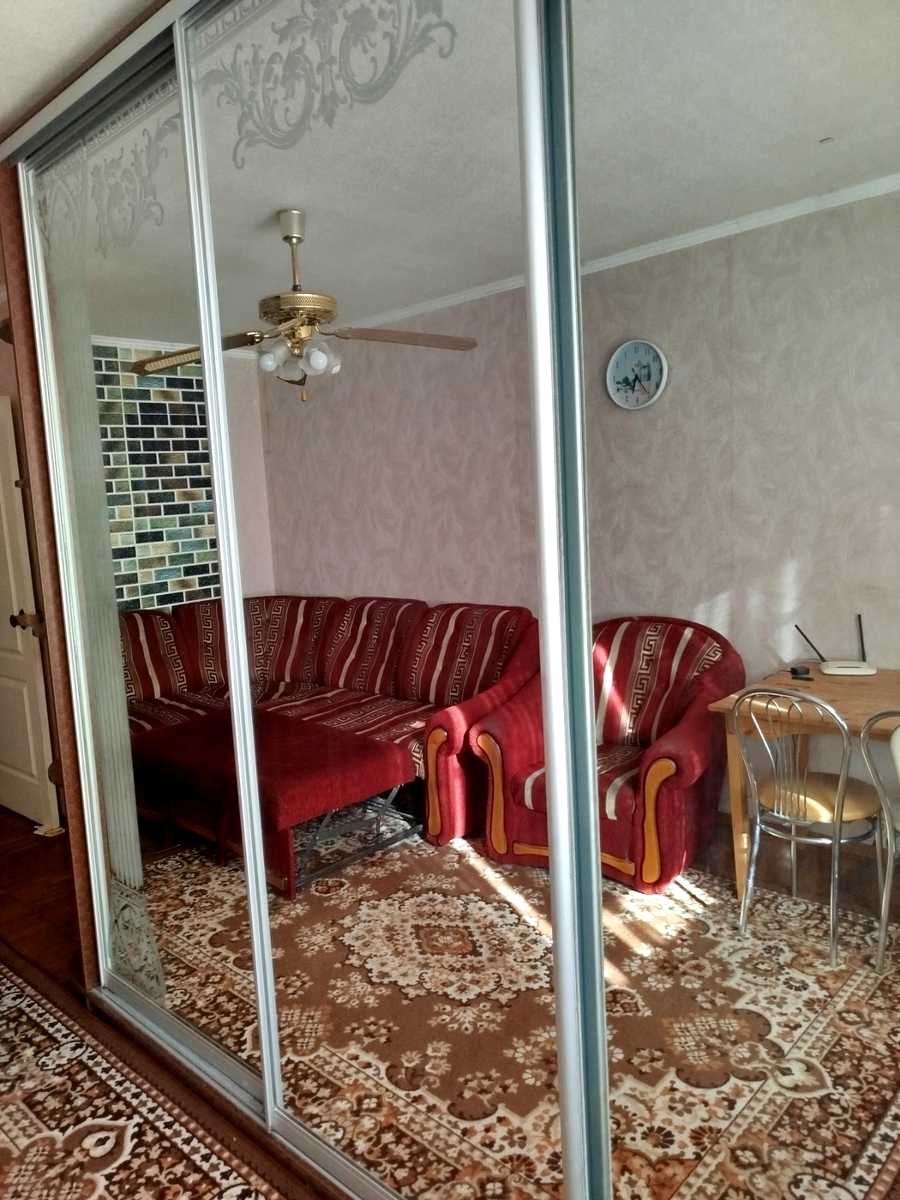 1879030398723408