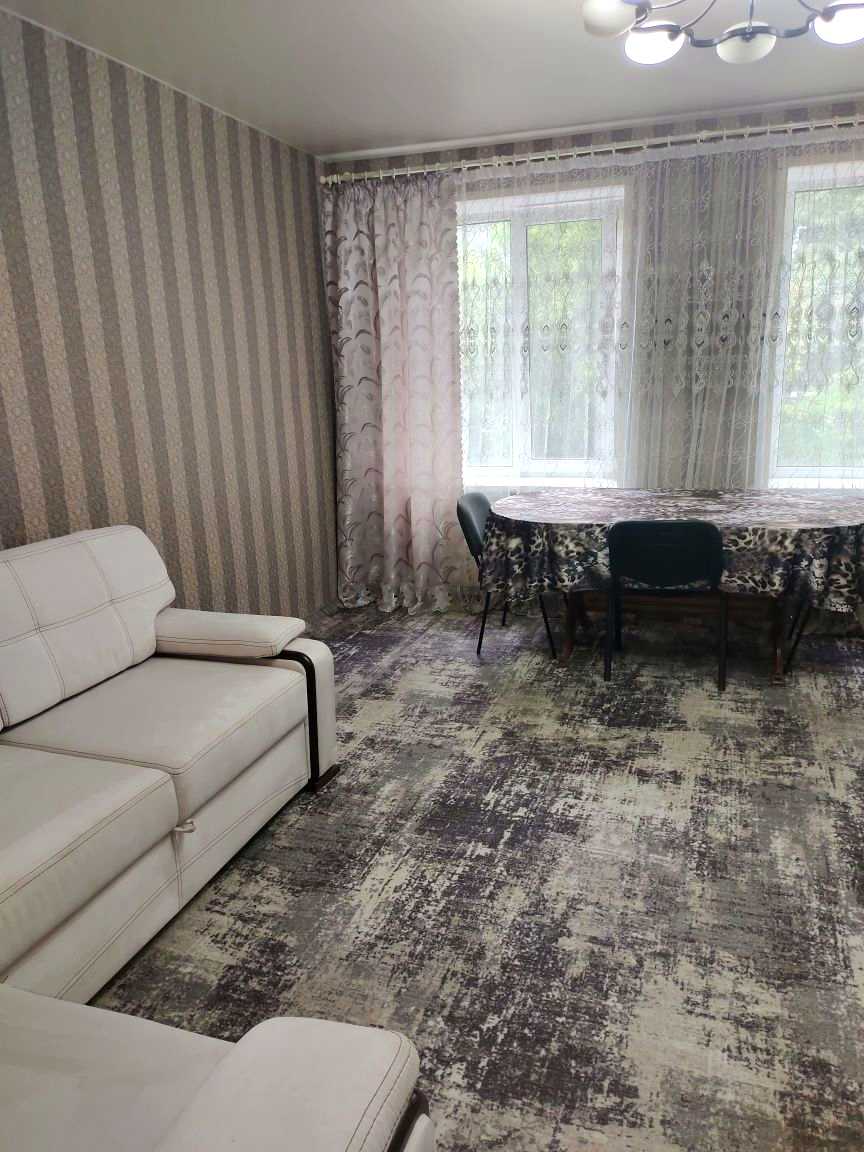 1879031118150516