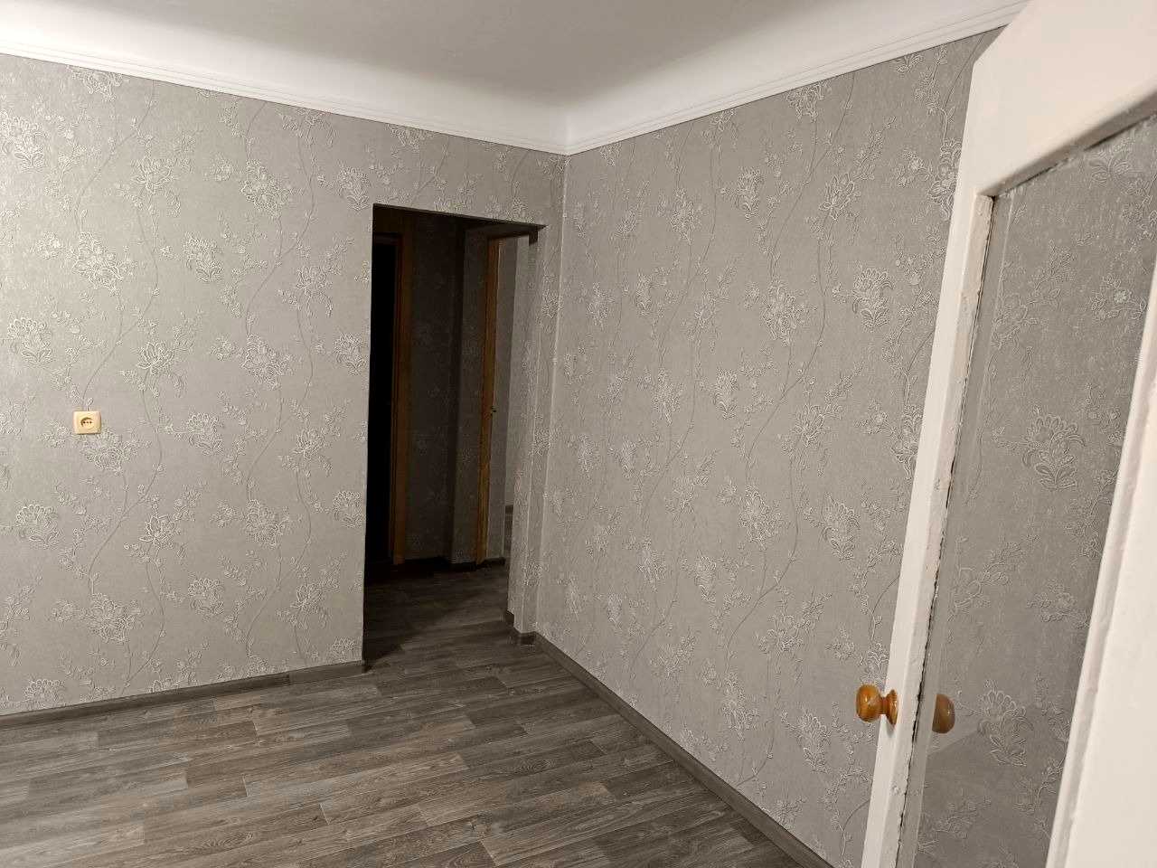 1879032611984335