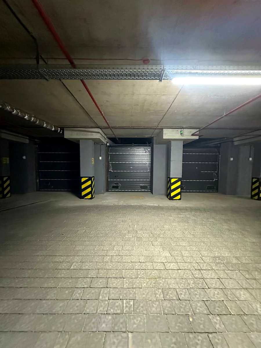 1879033698943950