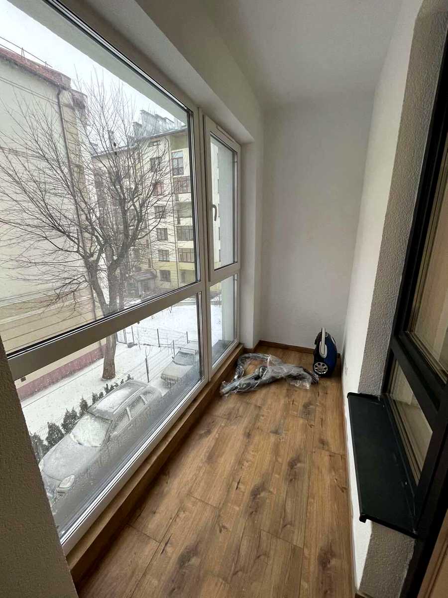 1879033801240327