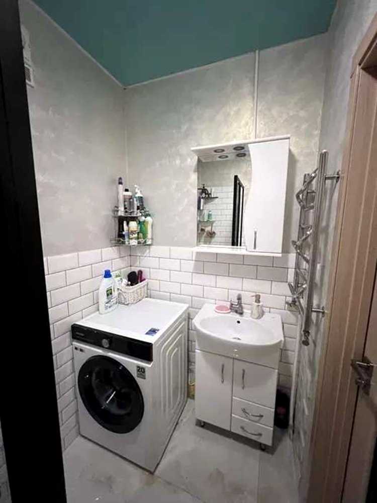 1879037960457960