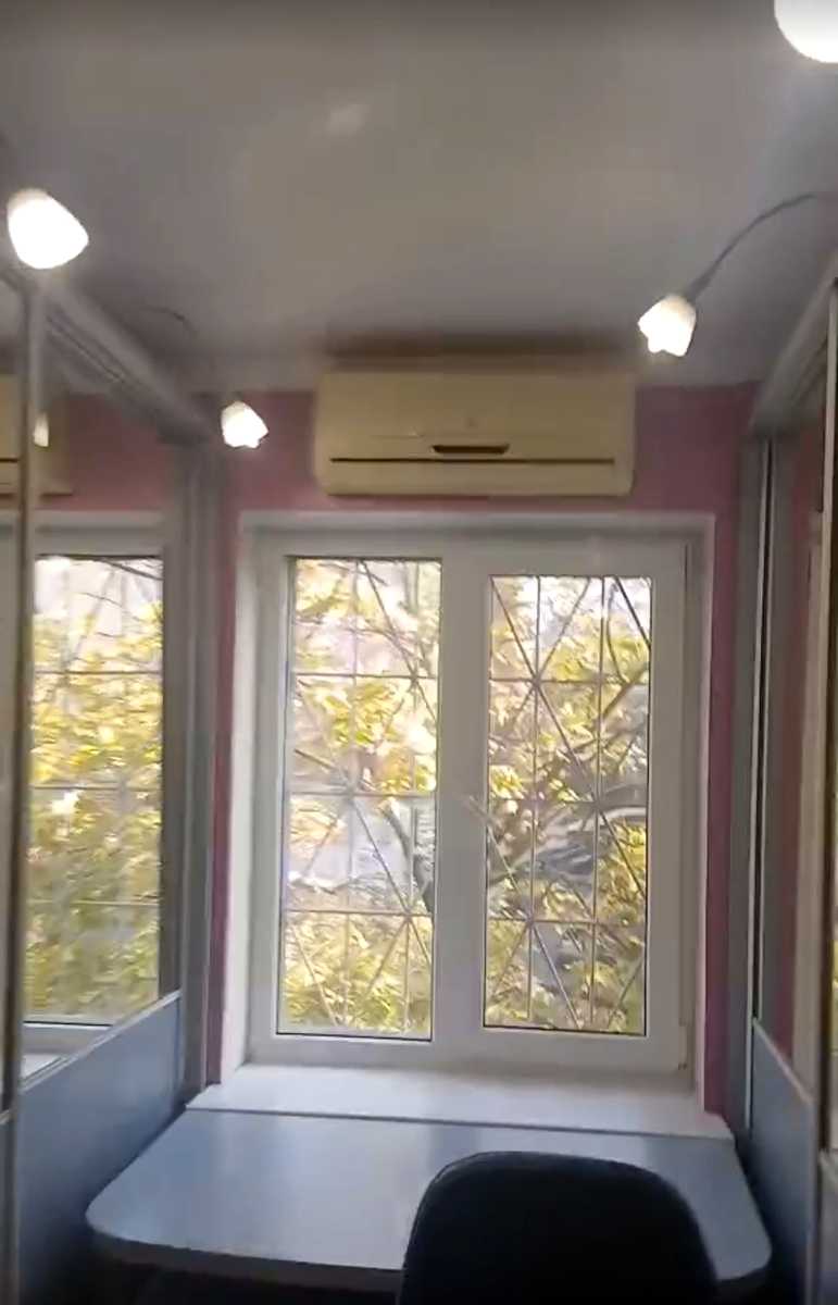 1879038851610025