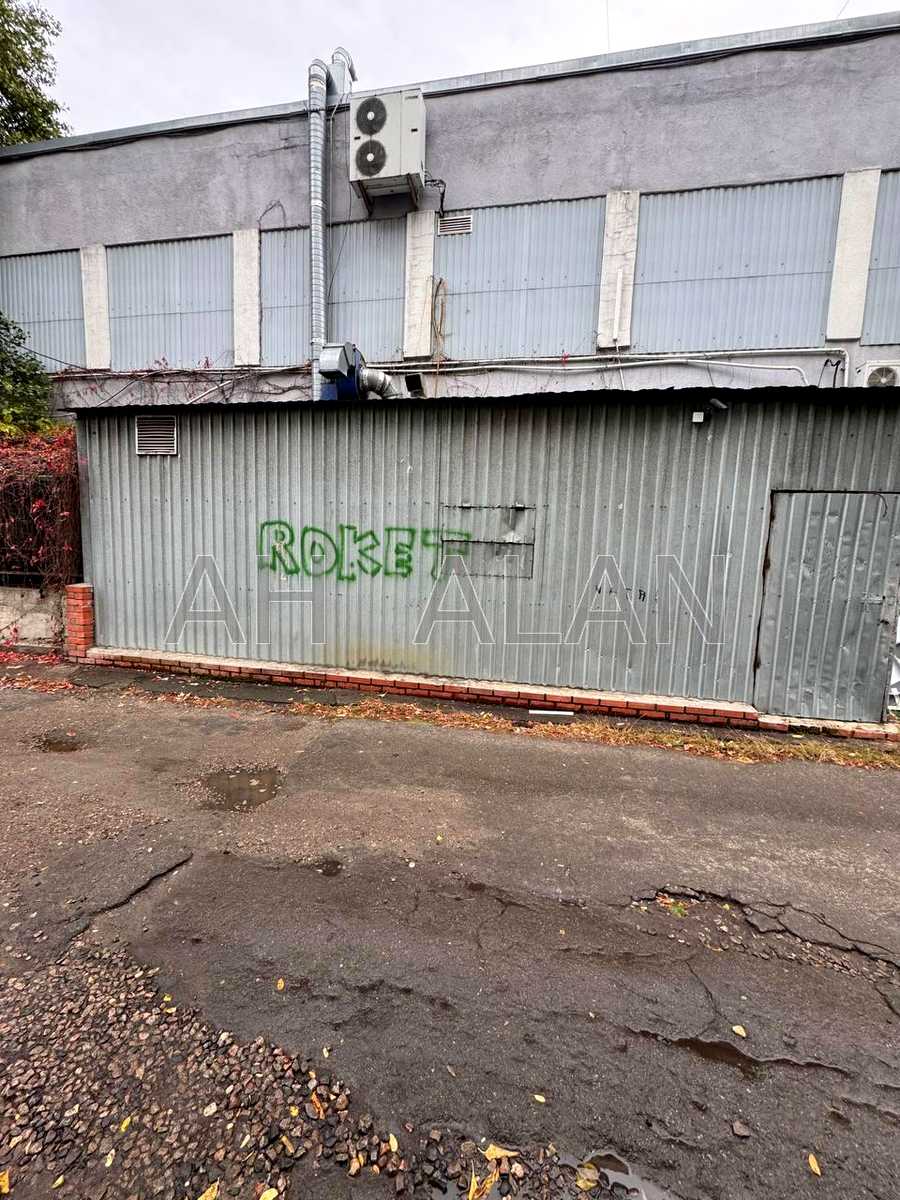 1879040351849425
