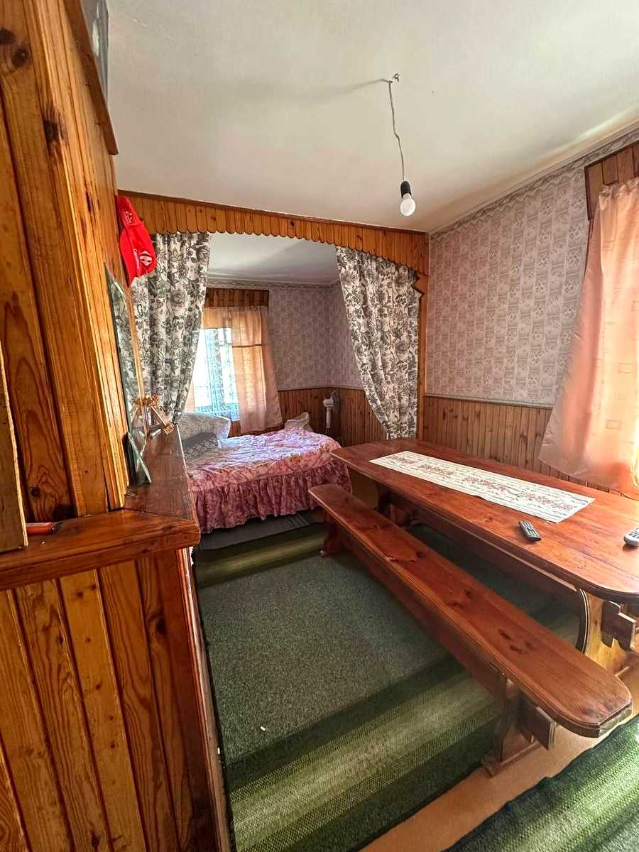 1879044337880589