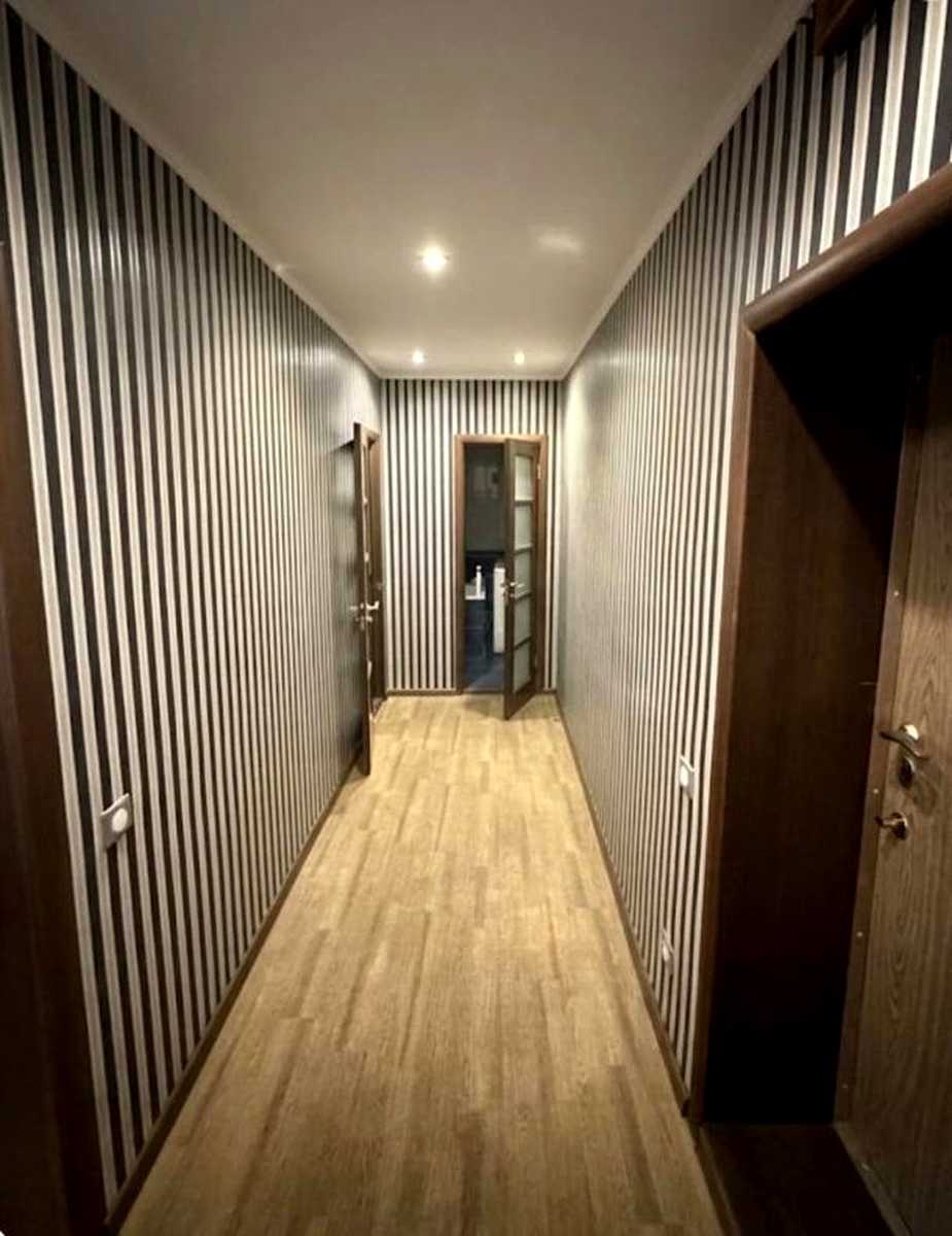 1879045536366176