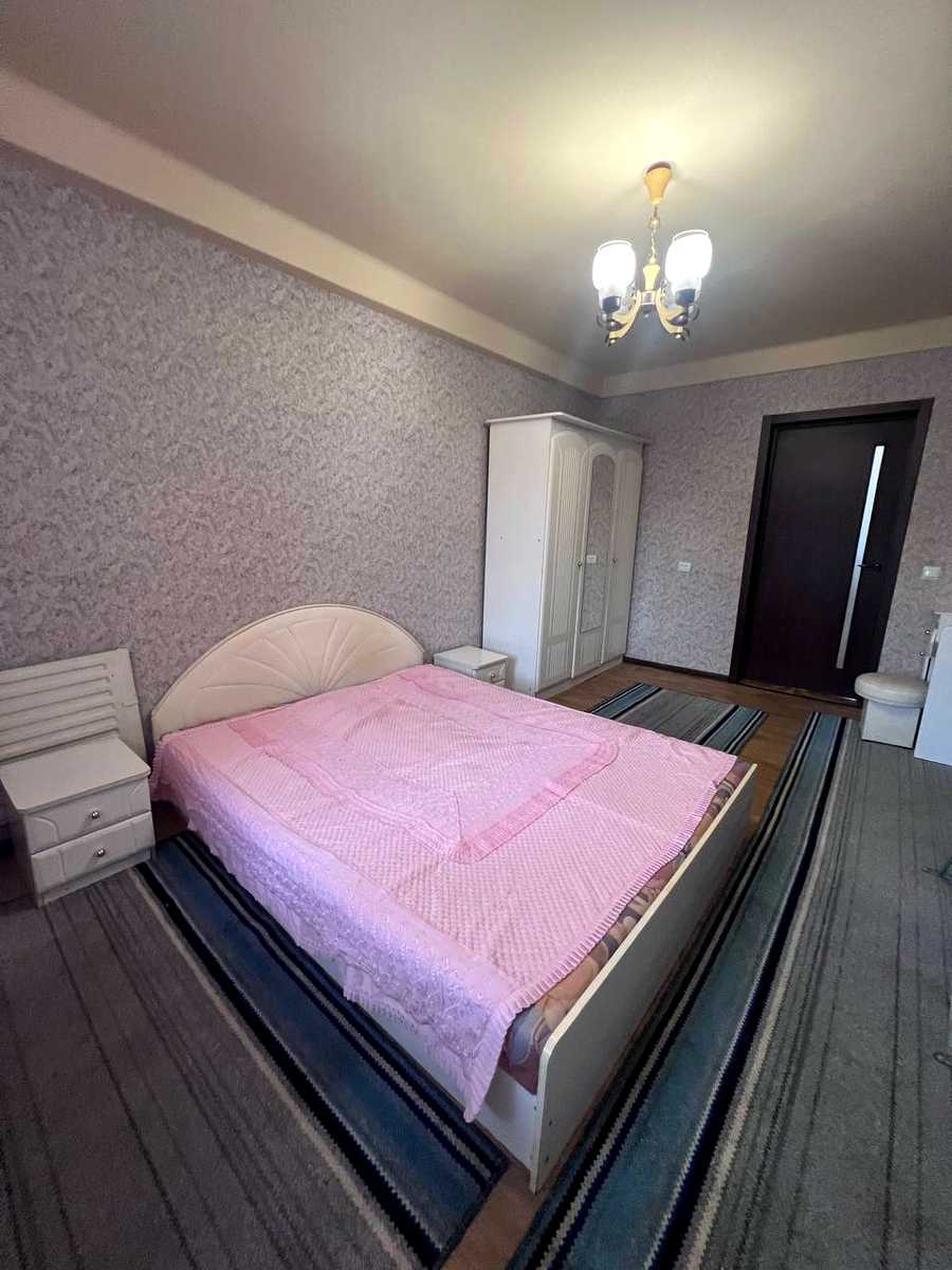 1879045775334084