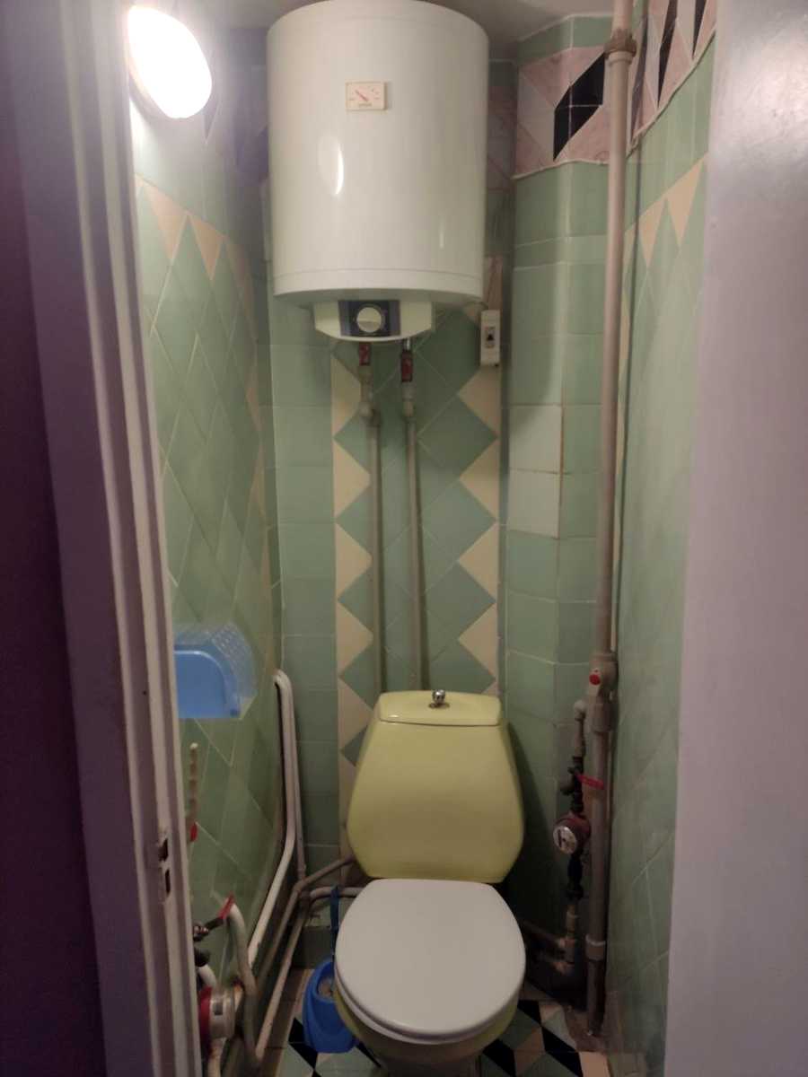 1879049685874332