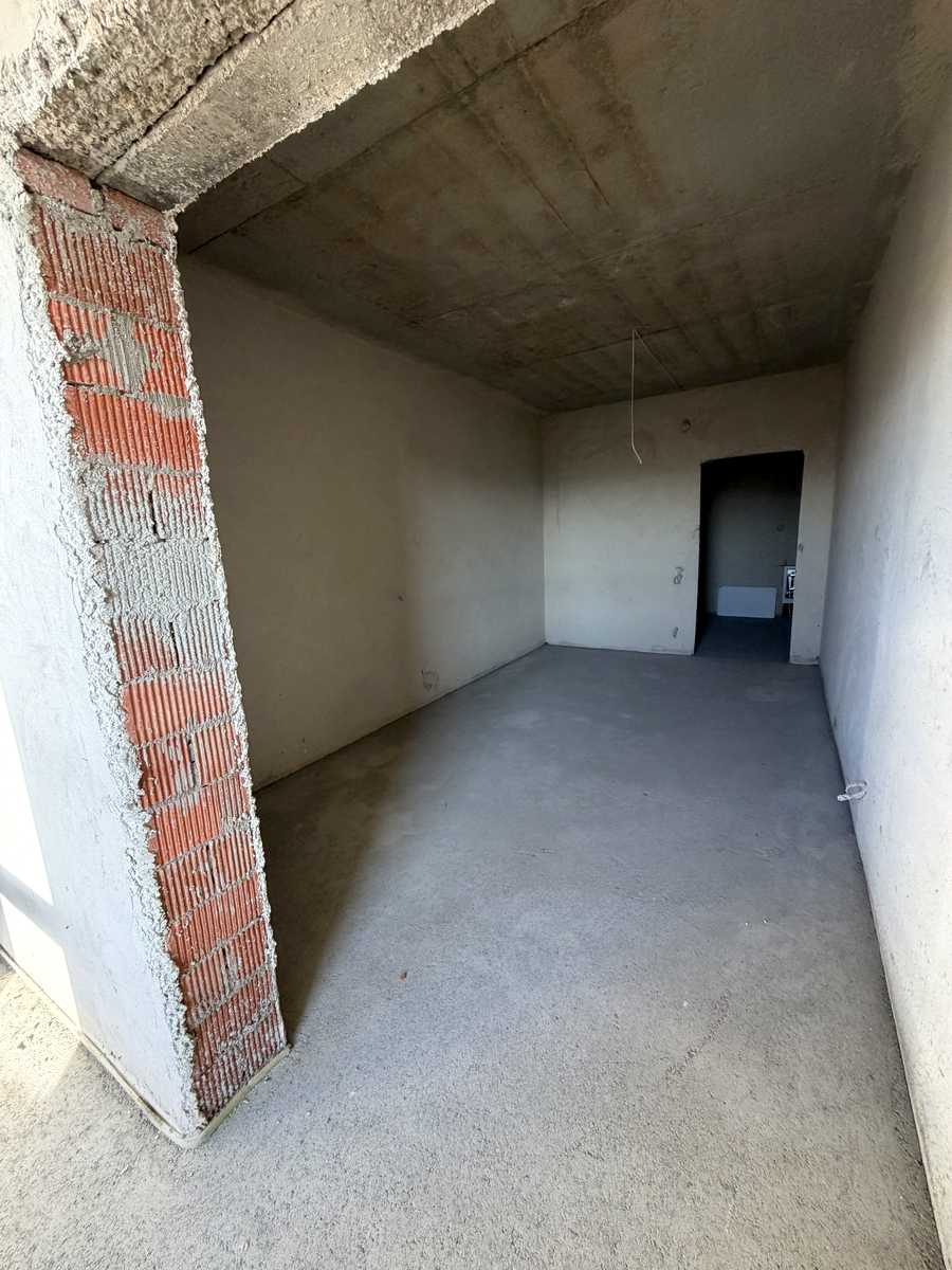 1879054716573757