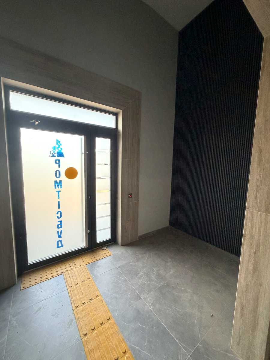 1879054721976743