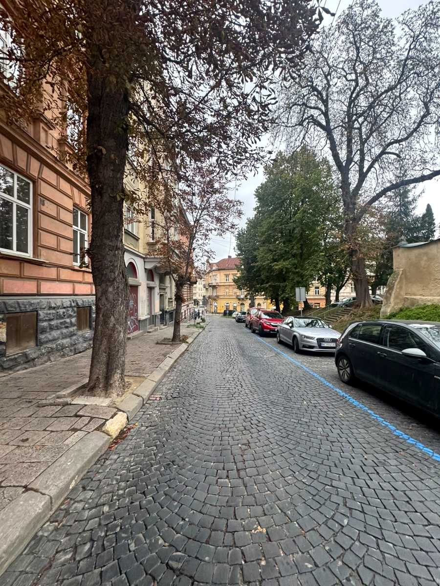 1879055595177854
