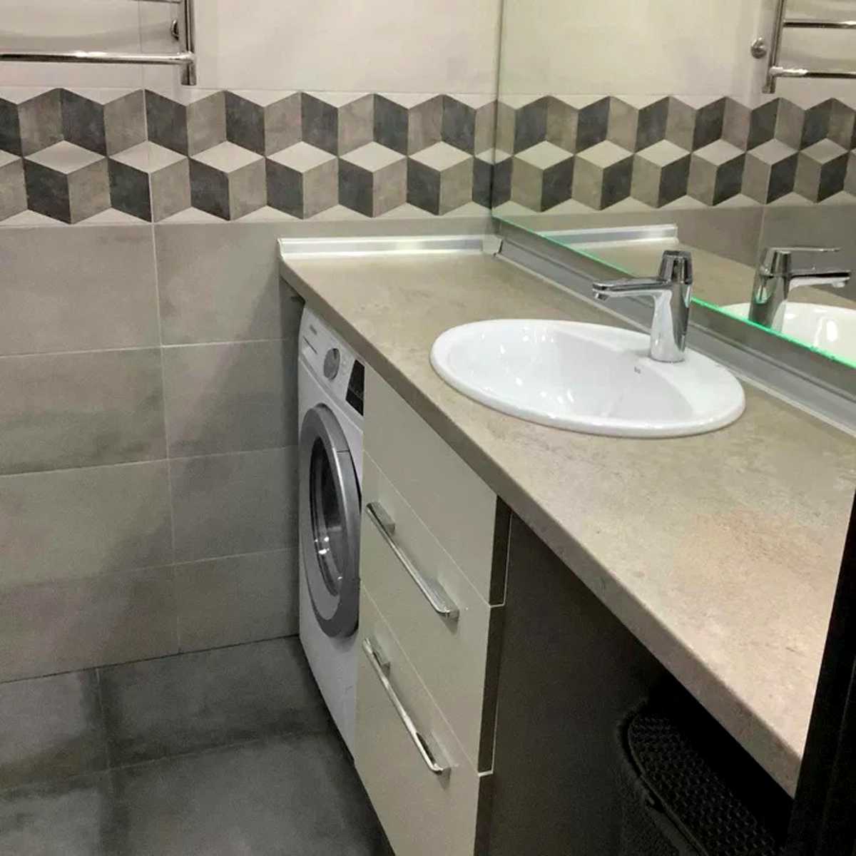 1879056149518879