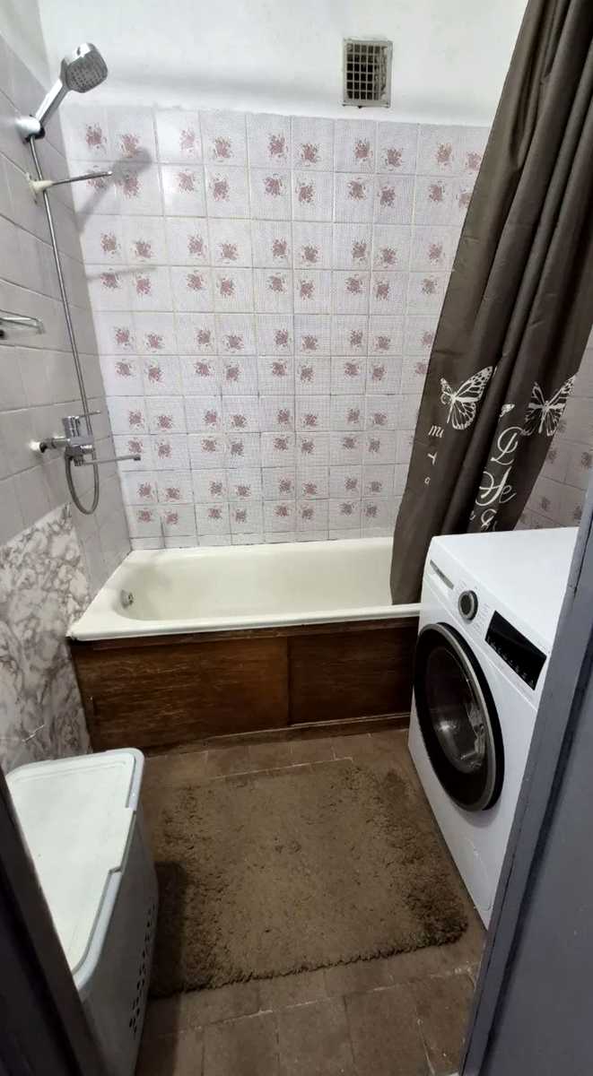 1879059186187175