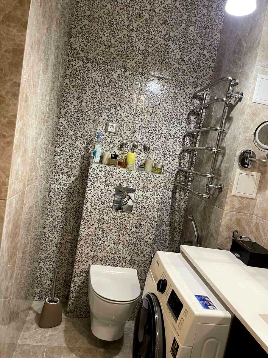 1879095478063333