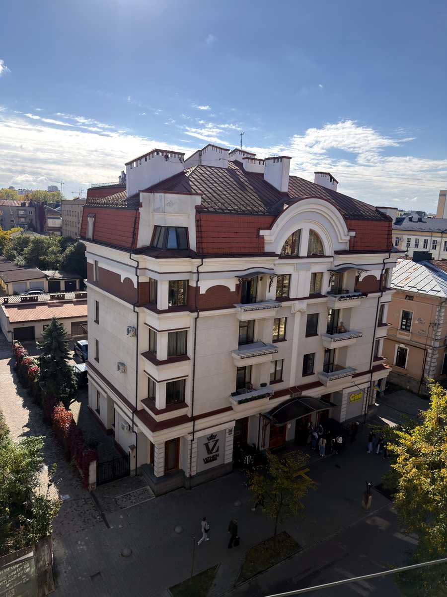 1879099465863528