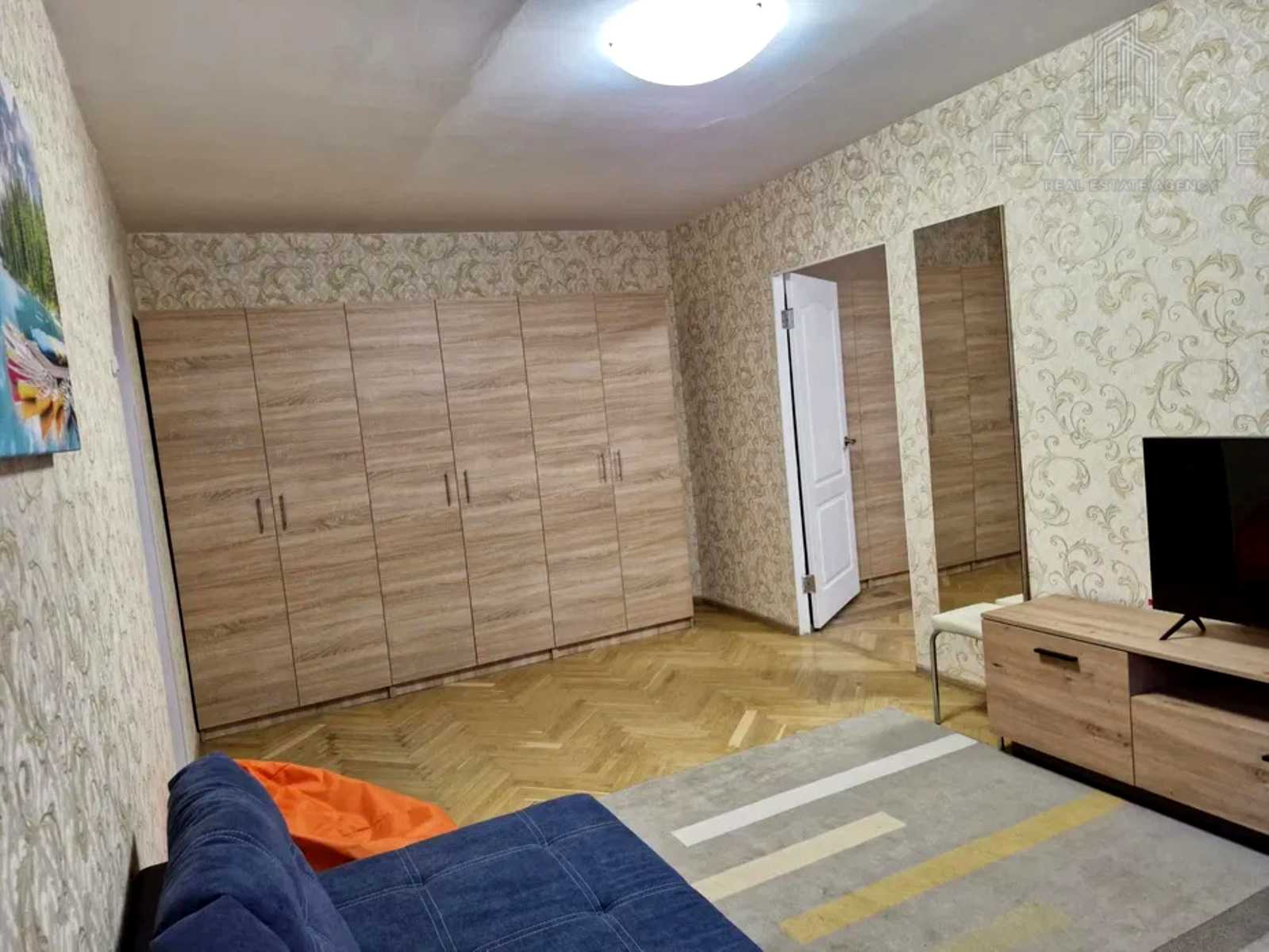 1879101454886143