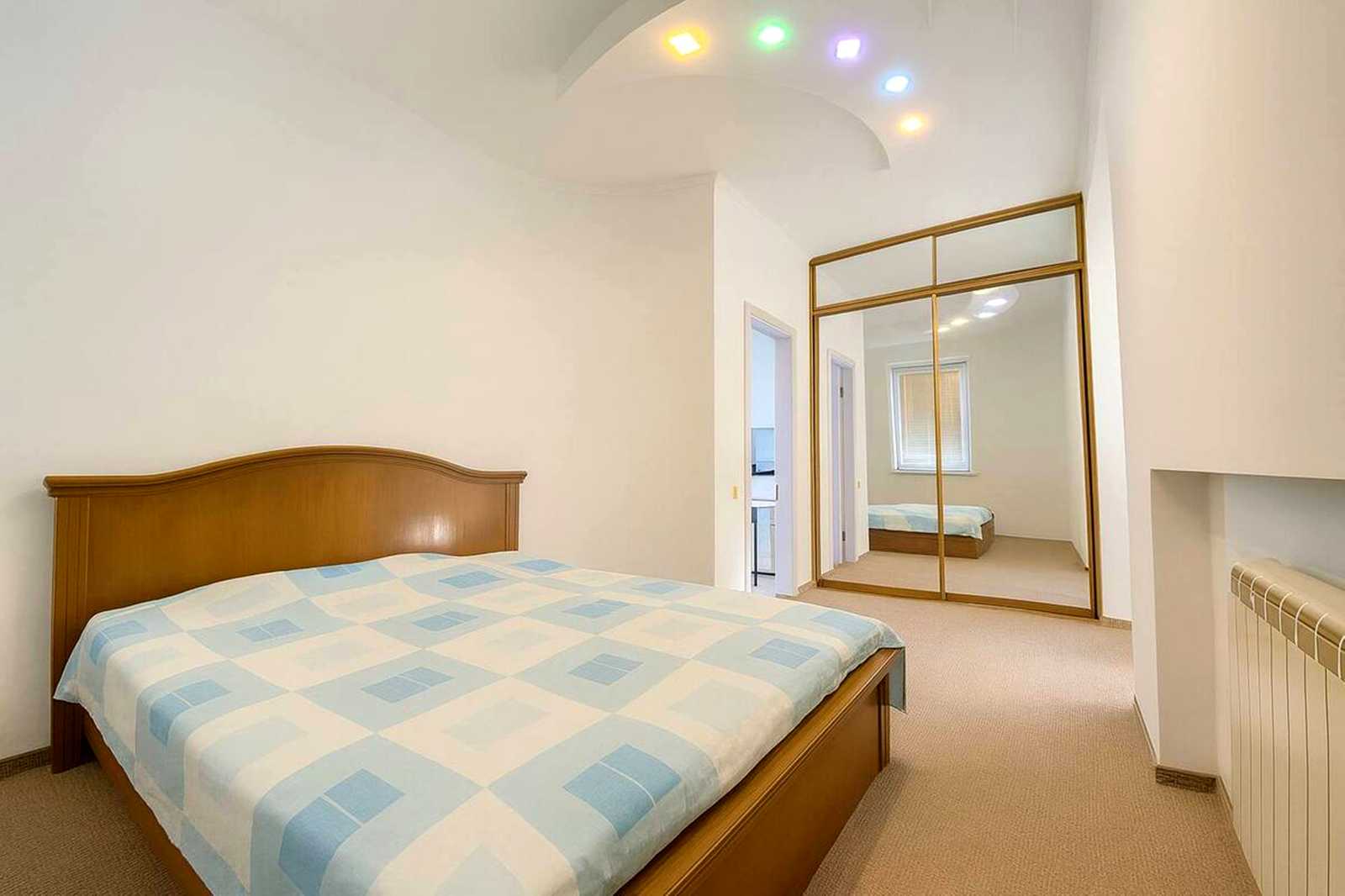 1879102624094442