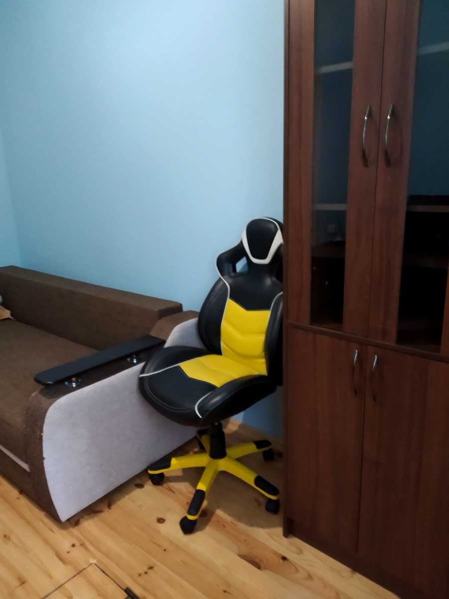 1879102770549935