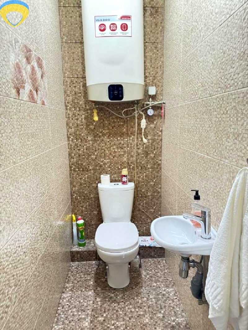 1879103788435738