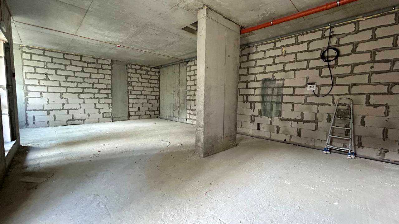 1879103930024385