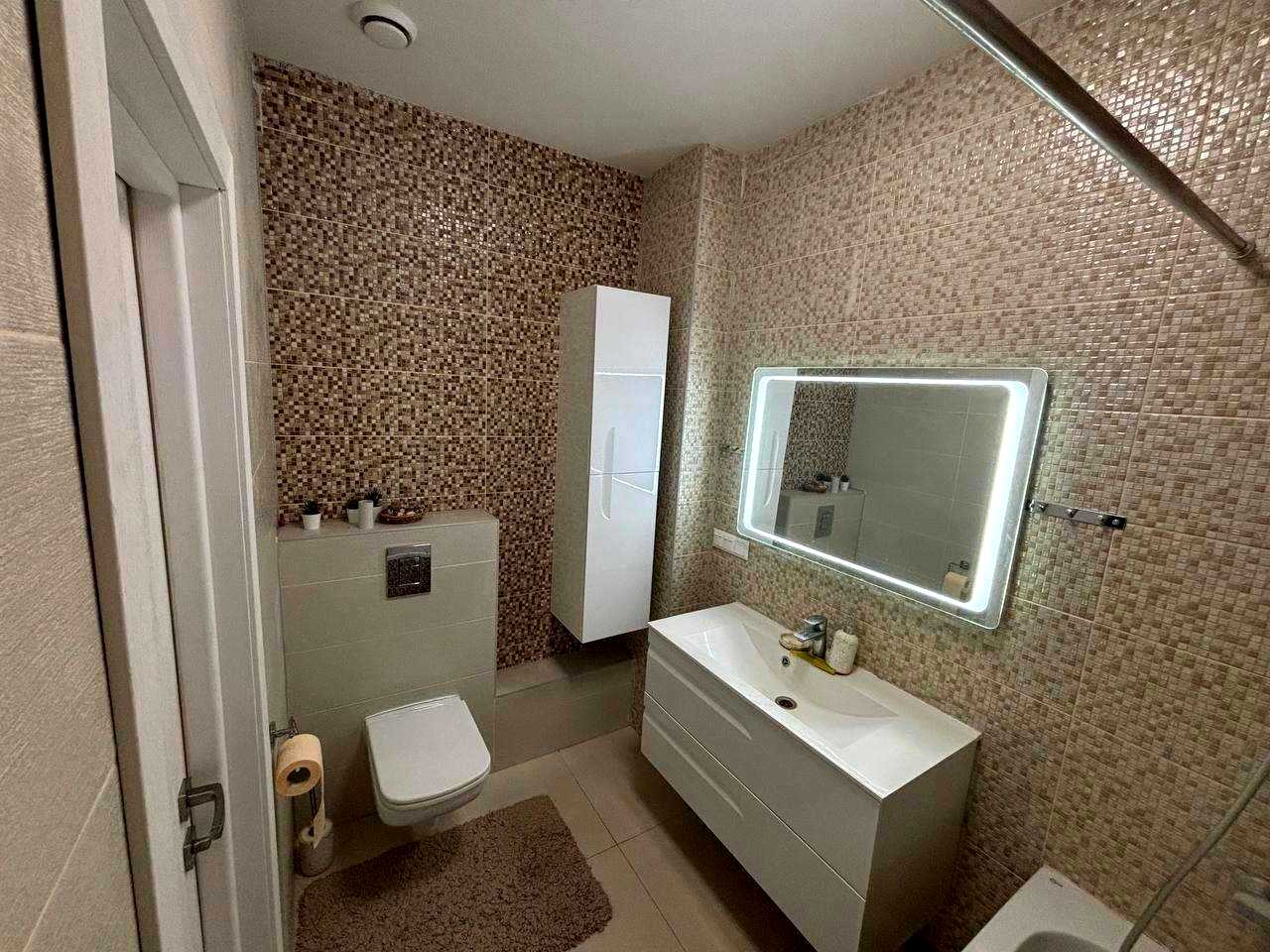1879103958216659