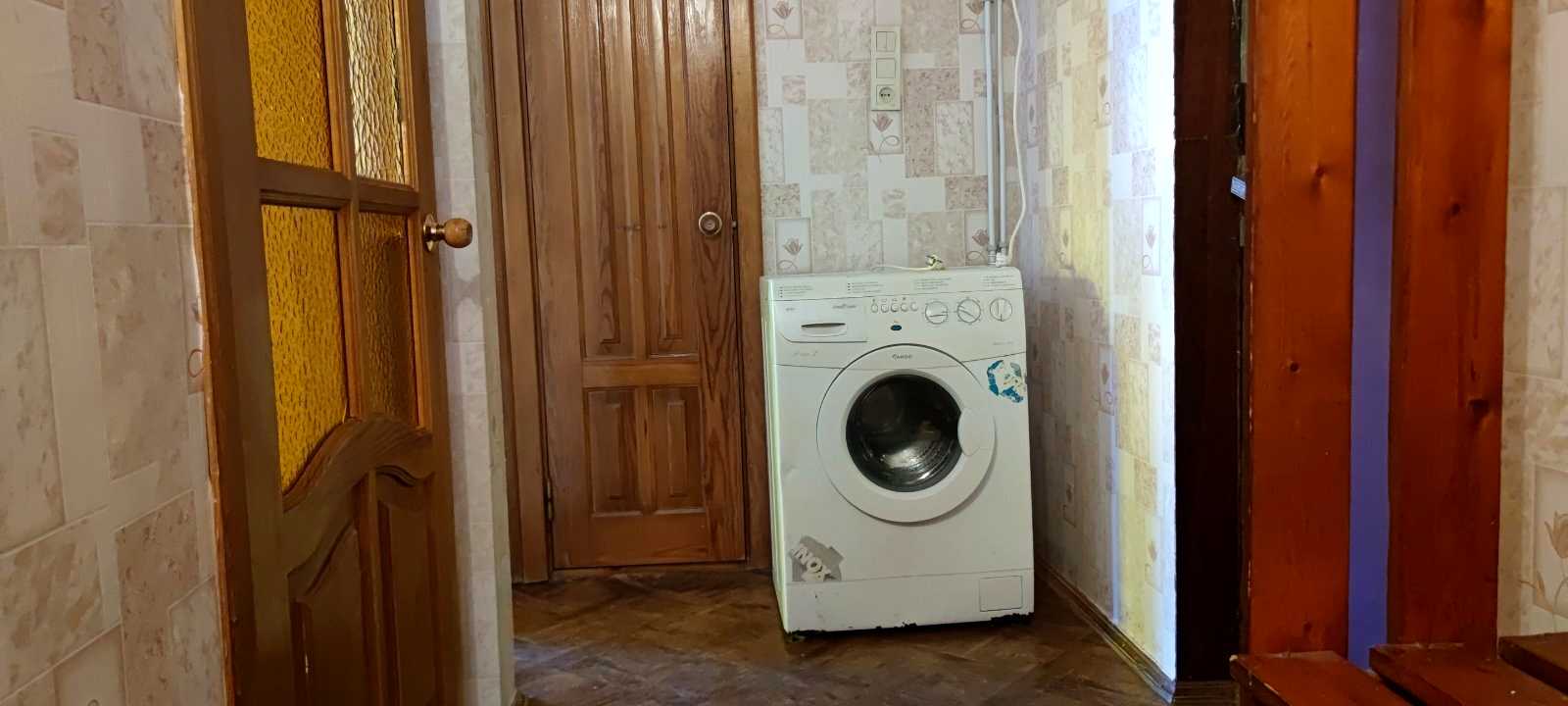 1879104231918678