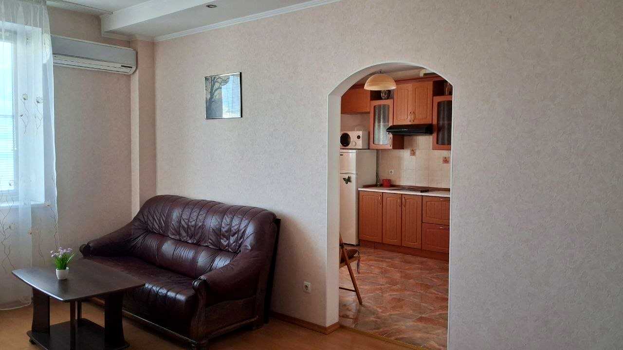 1879105611695066
