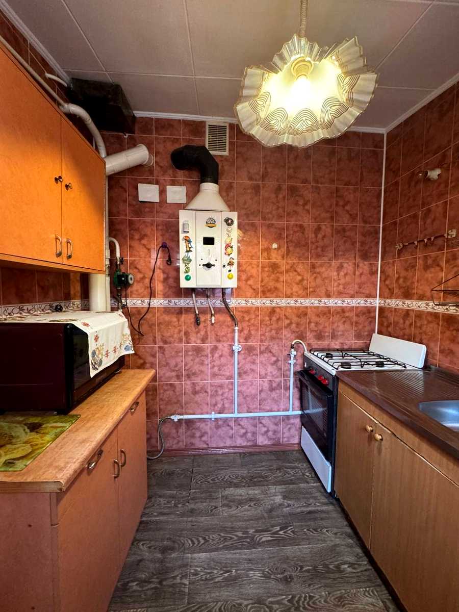 1879106155621635
