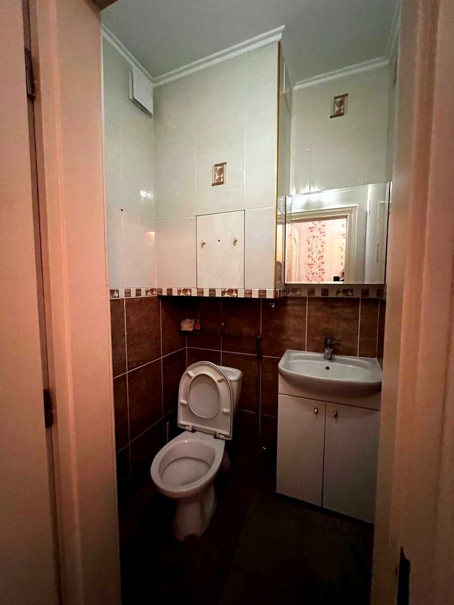 1879107176074050