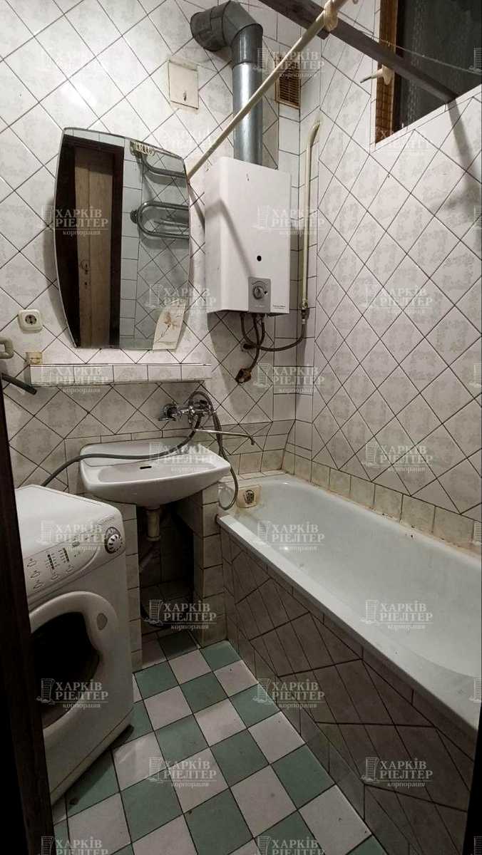 1879107553840401