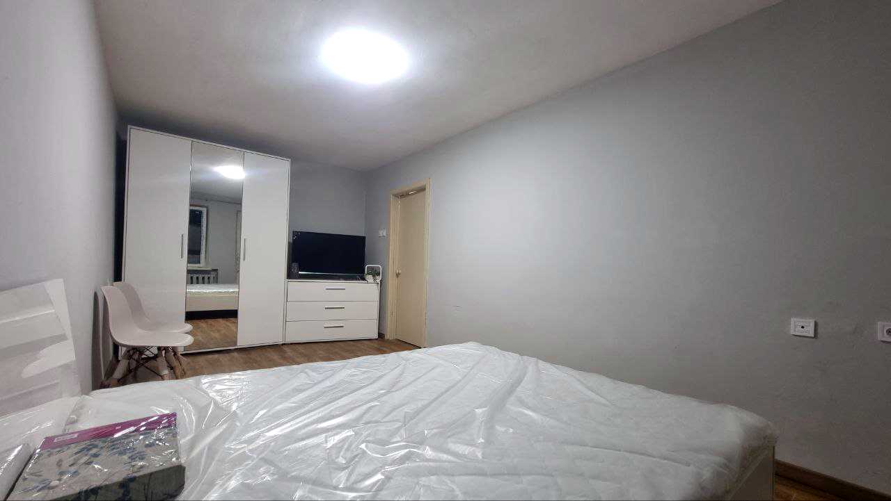 1879108677521329