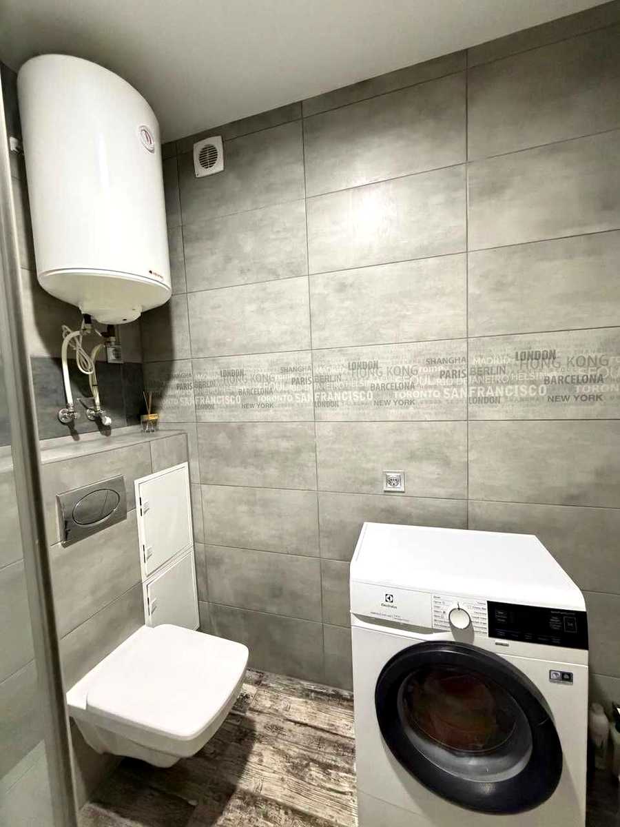 1879110360496550