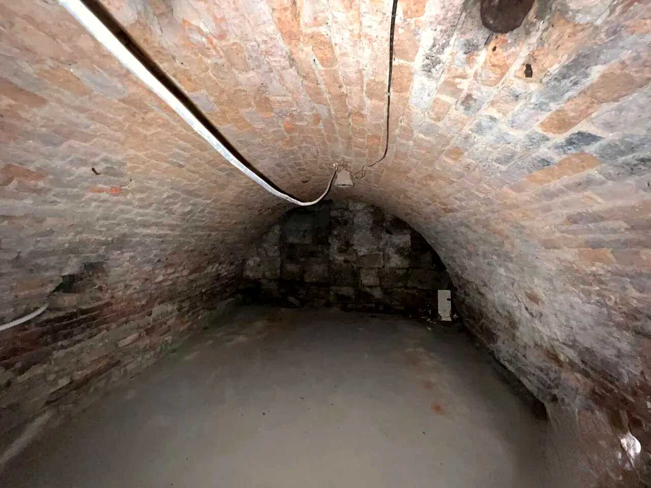 1879110863641057