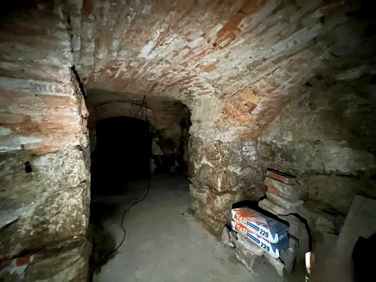 1879110863663370