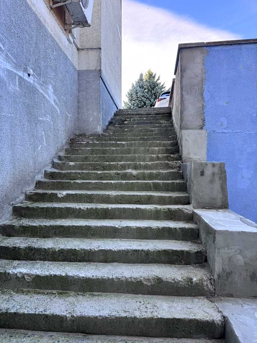 1879111778395307