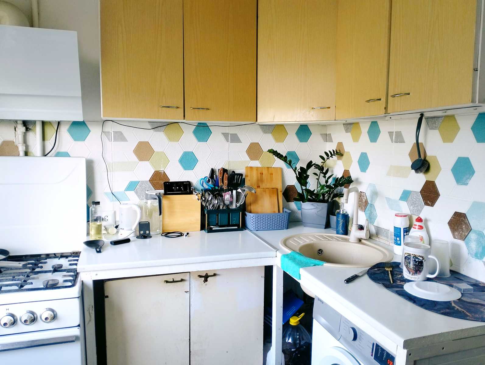 1879111780384007
