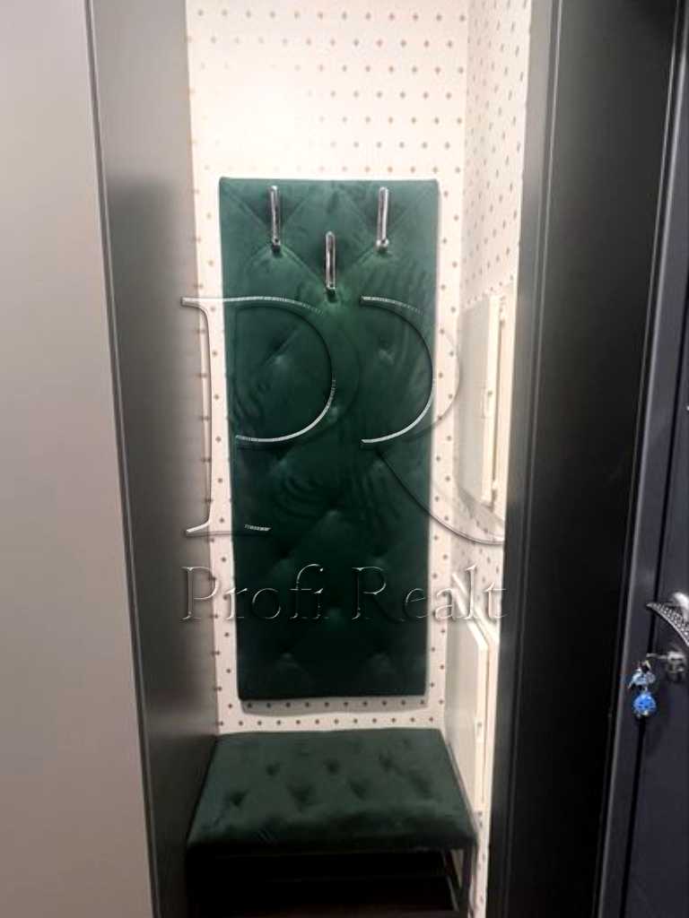 1879112635742704
