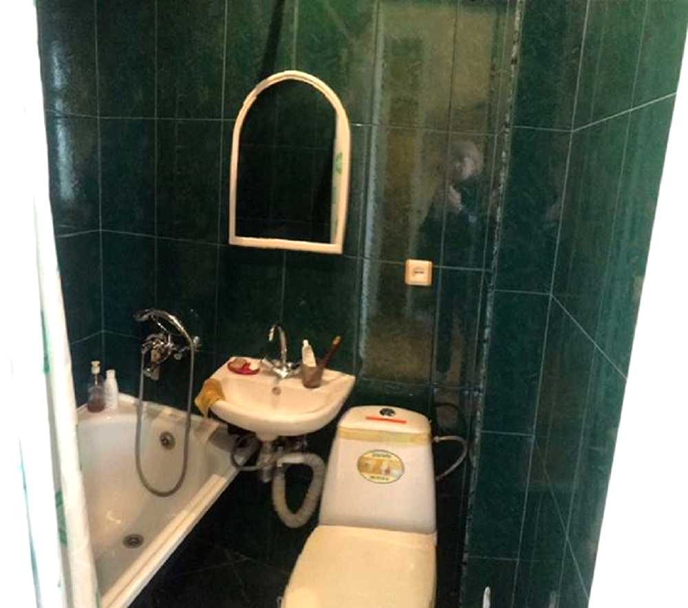 1879113412298077